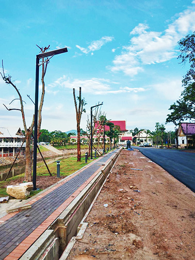 泰國(guó)太陽(yáng)能一體化路燈工程案例