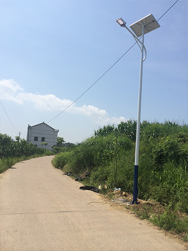 湖南省邵陽(yáng)市橋頭鎮(zhèn)太陽(yáng)能路燈工程案例