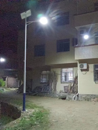 一按即控，隨需調(diào)節(jié)：太陽(yáng)能路燈的遙控控制優(yōu)勢(shì)