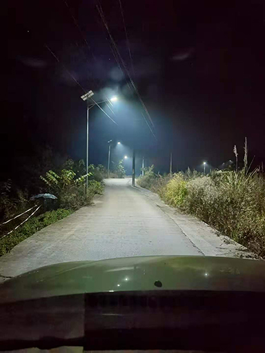 四川太陽能路燈武勝縣三溪鎮(zhèn)6米301套