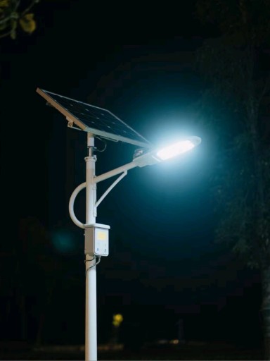 客戶心聲：為何越來(lái)越多用戶選擇太陽(yáng)能路燈？