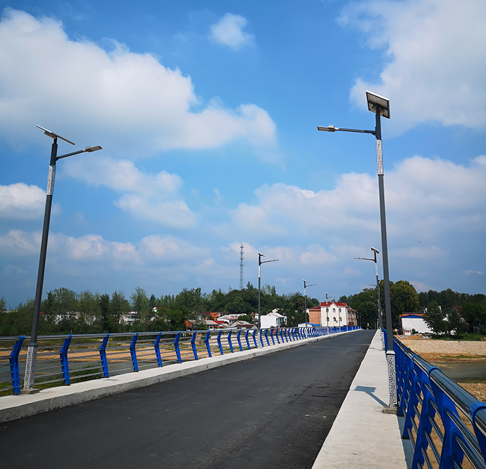 6米太陽(yáng)能路燈