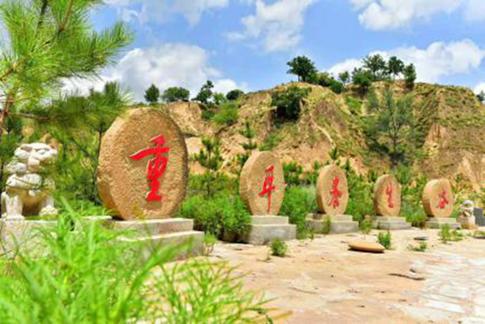 重耳養(yǎng)生谷 南德太陽能路燈