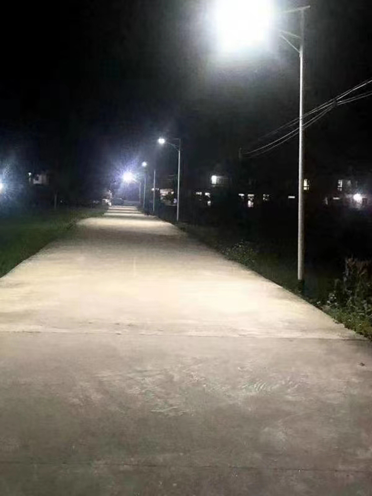 甘肅太陽(yáng)能路燈_新農(nóng)村太陽(yáng)能路燈_南德太陽(yáng)能路燈