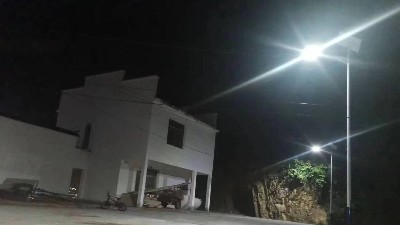 廣西桂林太陽能路燈安裝項(xiàng)目