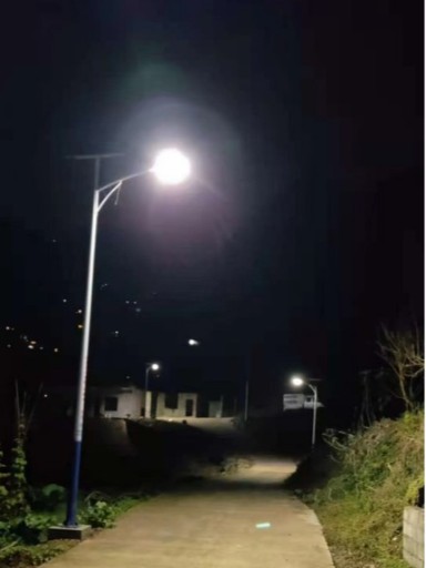 安裝路燈“走得了”向“走得好”轉(zhuǎn)變