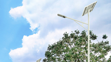 導(dǎo)致太陽能路燈亮度不夠是什么原因造成的呢？